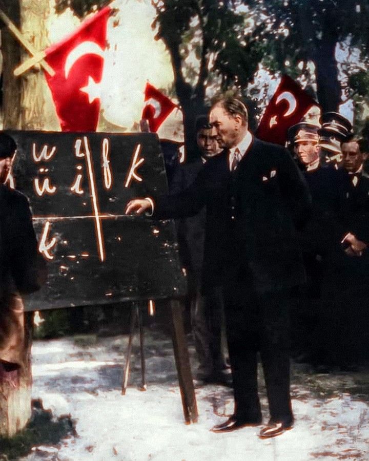 Öğretmenler Günü: Bir Cümleyle Başlayan Hayatlar